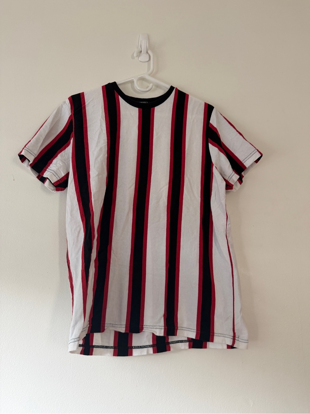 Forever21 Men's White Vertical Stripe Crew Tee with Red & Black Stripes